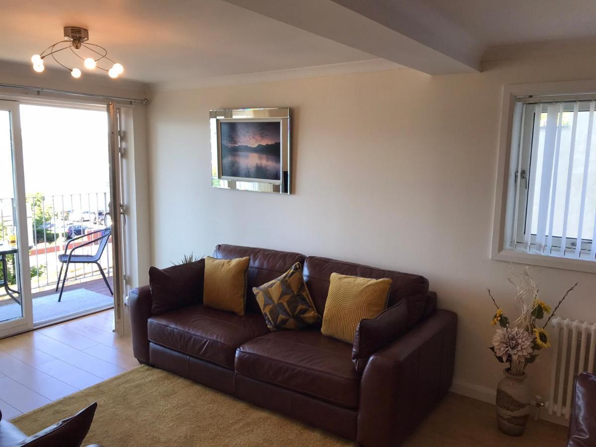 Beautiful 3-Bed Apartment In Gourock Bagian luar foto
